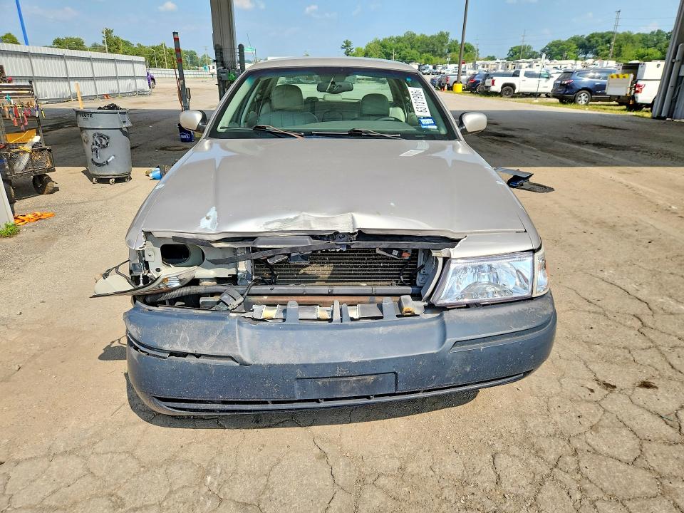 63131986 :رقم المزاد ، 2MEHM75W45X656142 vin ، 2005 Mercury Grand Marquis مزاد بيع