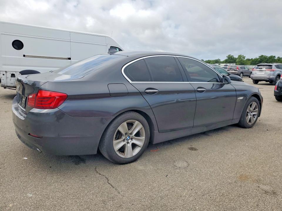 Продажа на аукционе авто 2012 Bmw 528, vin: WBAXH5C50CDW08543, номер лота: 62929696