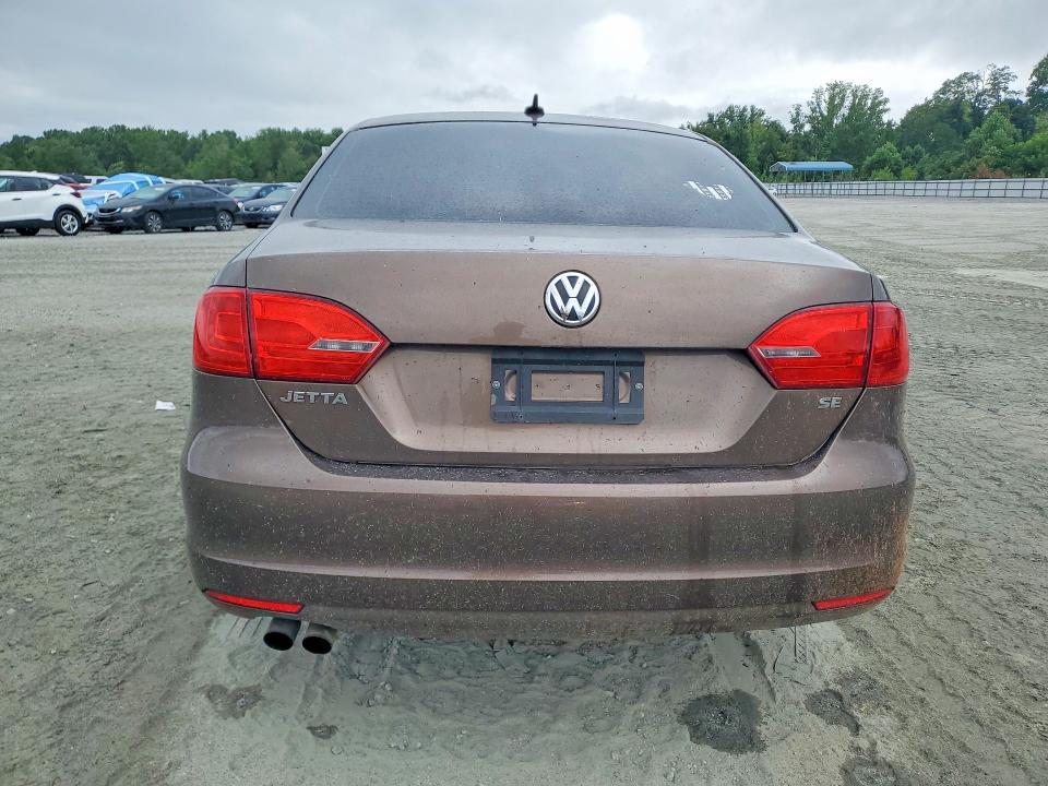 62342686 :رقم المزاد ، 3VWD07AJ3EM286980 vin ، 2014 Volkswagen Jetta مزاد بيع