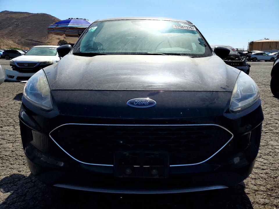 Продажа на аукционе авто 2021 Ford Escape, vin: 1FMCU0G60MUB15588, номер лота: 62567376