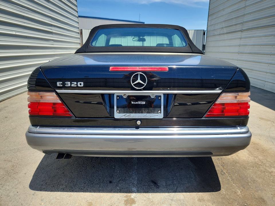 1995 Mercedes-benz E მანქანა იყიდება აუქციონზე, vin: WDBEA66EXSC282317, აუქციონის ნომერი: 62520366