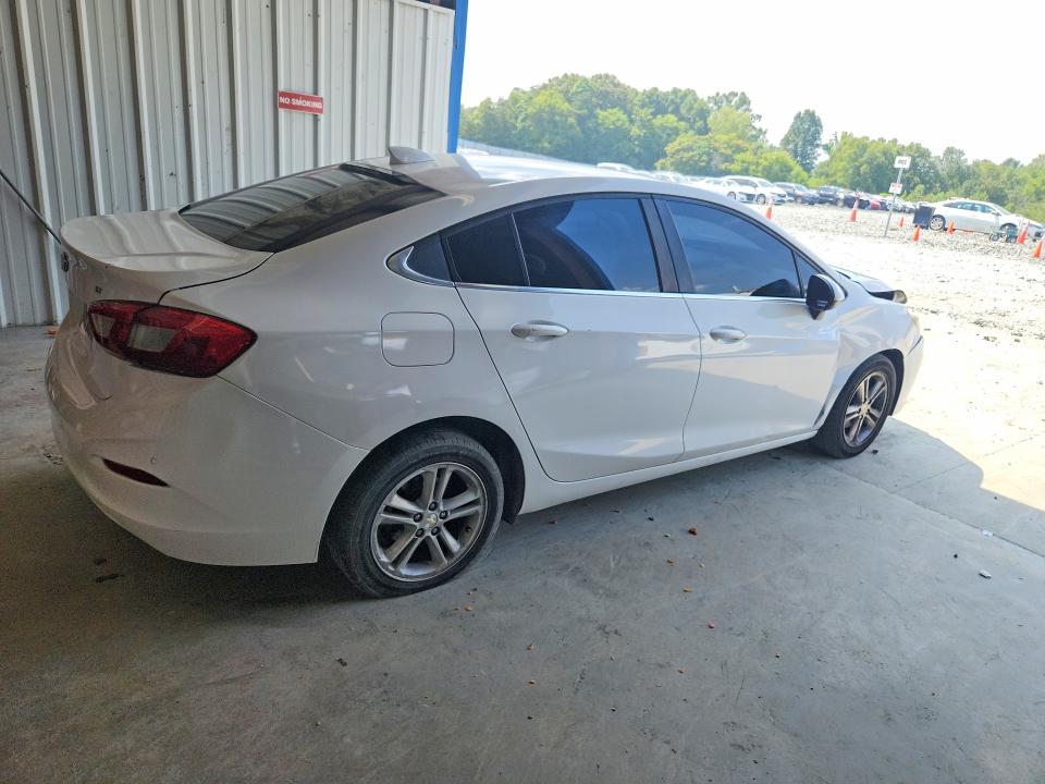 61850466 :رقم المزاد ، 1G1BE5SM6J7205539 vin ، 2018 Chevrolet Cruze مزاد بيع
