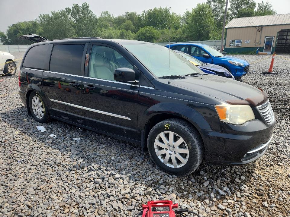 61610956 :رقم المزاد ، 2C4RC1BG4ER300572 vin ، 2014 Chrysler Town & Country مزاد بيع