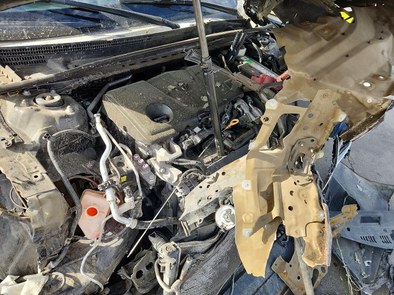60826466 :رقم المزاد ، 4T1B11HK4JU083939 vin ، 2018 Toyota Camry مزاد بيع