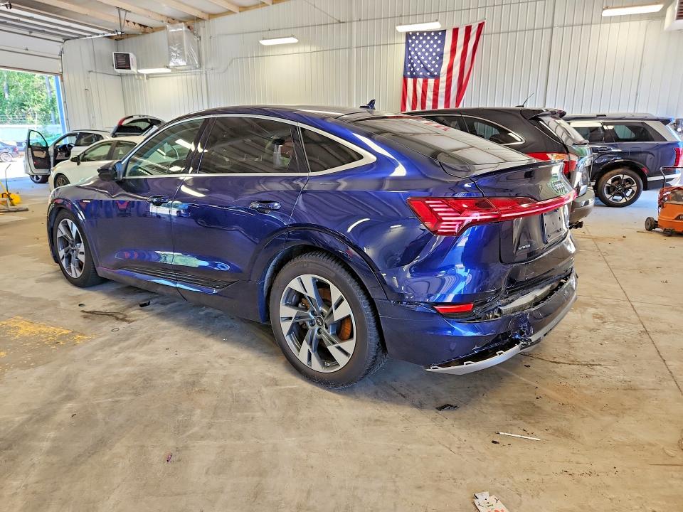 60569506 :رقم المزاد ، WA11ABGE1NB020021 vin ، 2022 Audi E-tron مزاد بيع