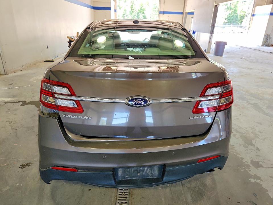 Продажа на аукционе авто 2015 Ford Taurus, vin: 1FAHP2F88FG101218, номер лота: 63016926