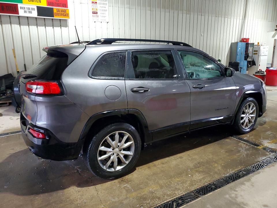 62487706 :رقم المزاد ، 1C4PJMCX0JD586592 vin ، 2018 Jeep Cherokee مزاد بيع
