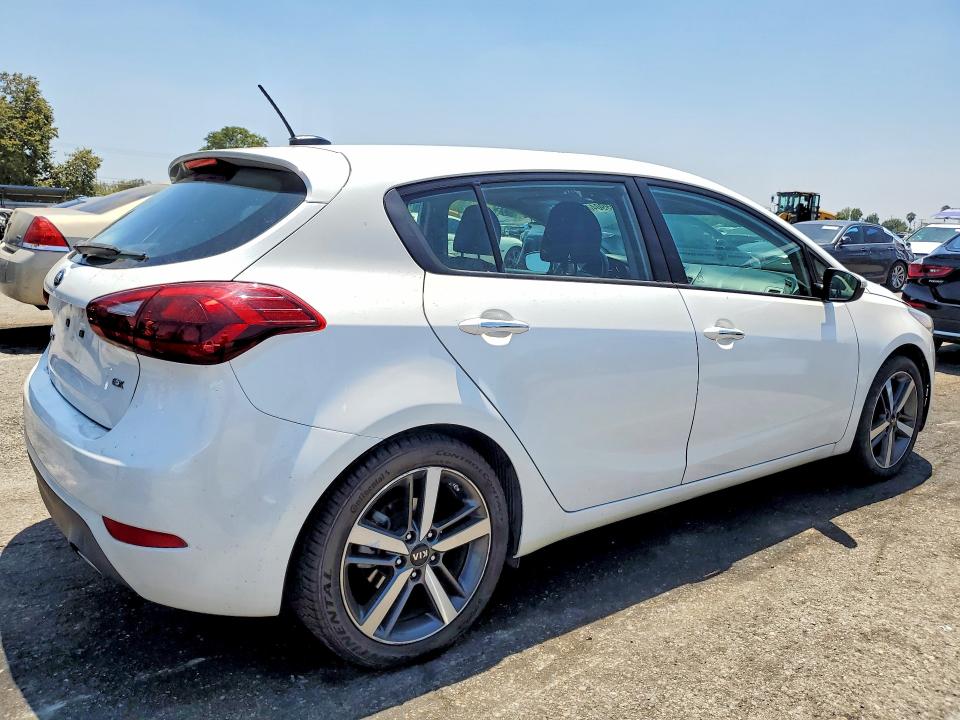 Продажа на аукционе авто 2017 Kia Forte, vin: KNAFX5A85H5668640, номер лота: 59904046