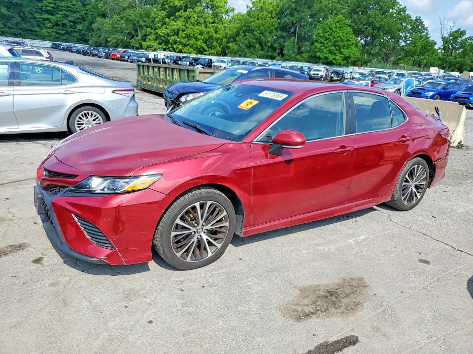 2018 Toyota Camry მანქანა იყიდება აუქციონზე, vin: 4T1B11HK2JU541526, აუქციონის ნომერი: 61176956