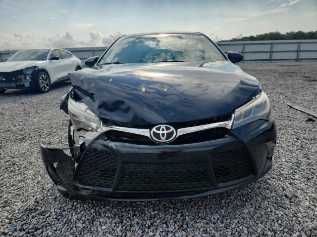 2015 Toyota Camry მანქანა იყიდება აუქციონზე, vin: 4T1BK1FK4FU562420, აუქციონის ნომერი: 62676186