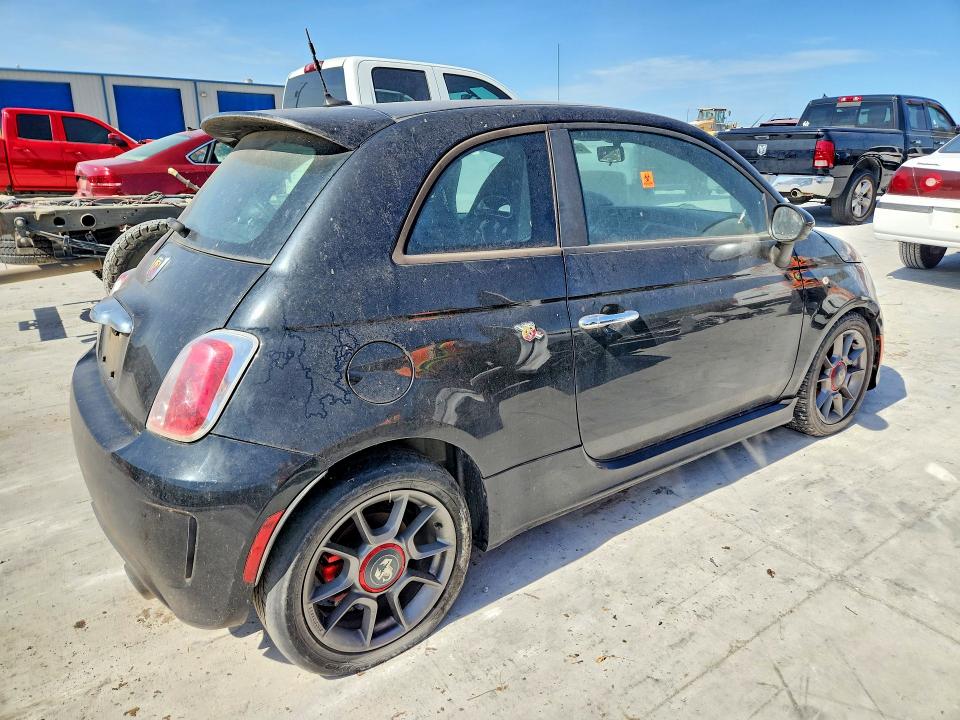 59285896 :رقم المزاد ، 3C3CFFFH7DT514856 vin ، 2013 Fiat 500 مزاد بيع