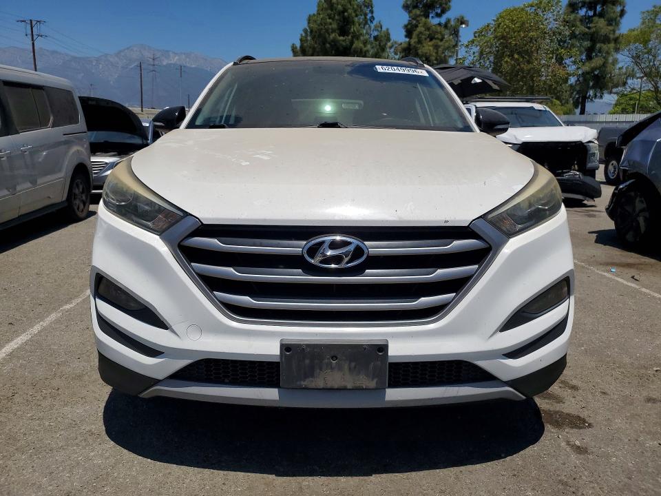 62049996 :رقم المزاد ، KM8J33A2XHU553509 vin ، 2017 Hyundai Tucson مزاد بيع