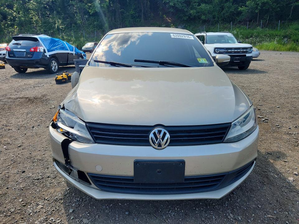 62092916 :رقم المزاد ، 3VWDP7AJ9CM127552 vin ، 2012 Volkswagen Jetta مزاد بيع