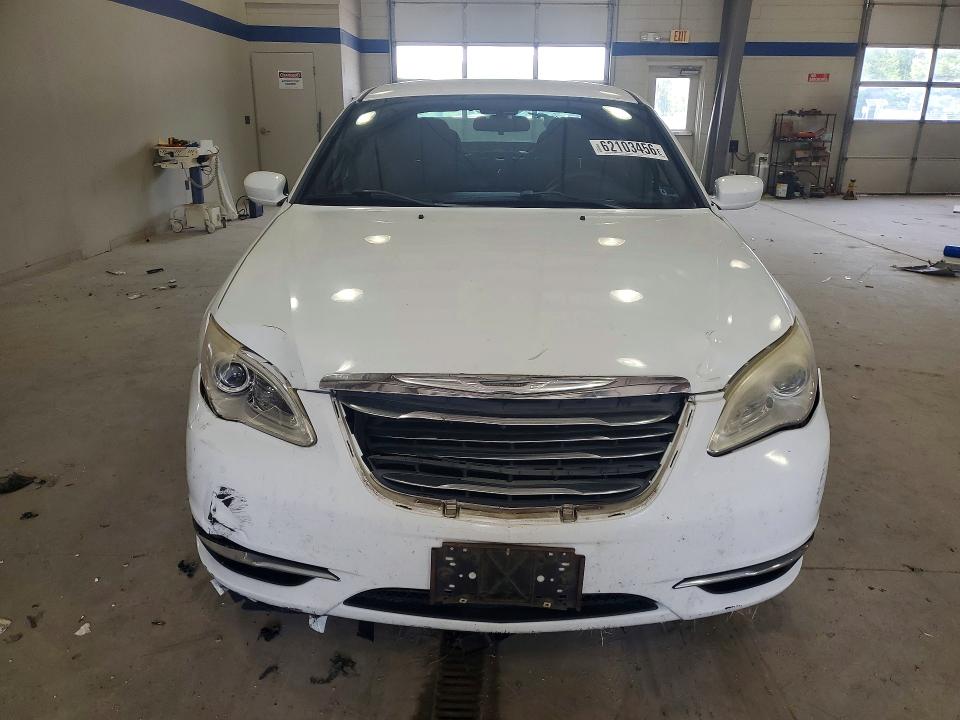 2012 Chrysler 200 მანქანა იყიდება აუქციონზე, vin: 1C3CCBAB9CN145632, აუქციონის ნომერი: 62103456