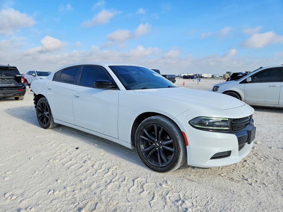 62842166 :رقم المزاد ، 2C3CDXBG1JH143951 vin ، 2018 Dodge Charger مزاد بيع