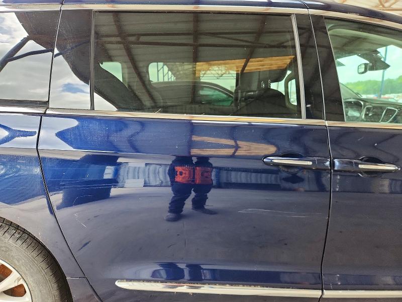 62423926 :رقم المزاد ، 2C4RC1EG1JR193583 vin ، 2018 Chrysler Pacifica مزاد بيع