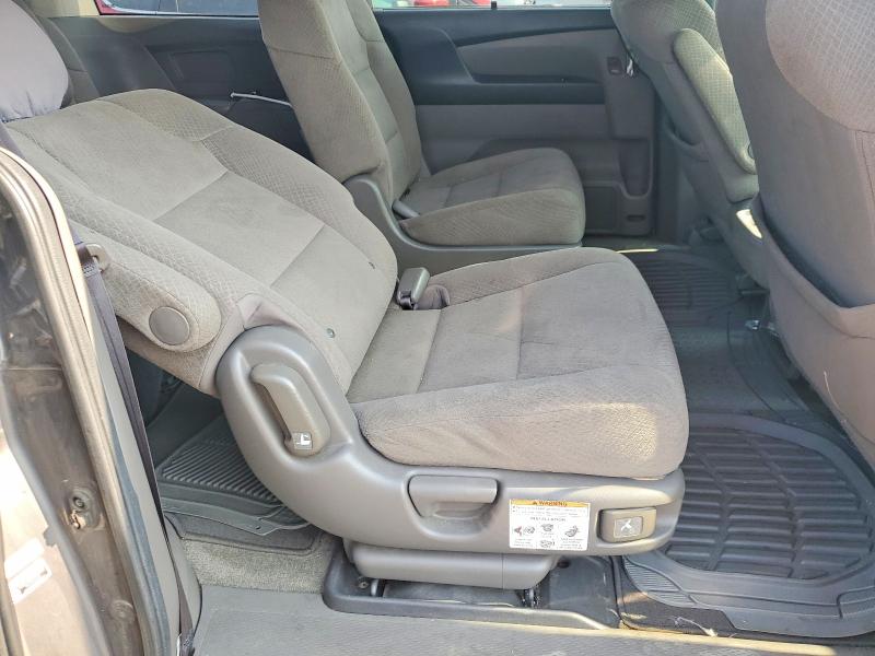 62086216 :رقم المزاد ، 5FNRL5H4XFB086432 vin ، 2015 Honda Odyssey مزاد بيع