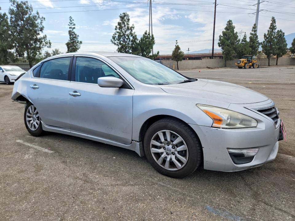 2015 Nissan Altima მანქანა იყიდება აუქციონზე, vin: 1N4AL3AP8FC461890, აუქციონის ნომერი: 61018246