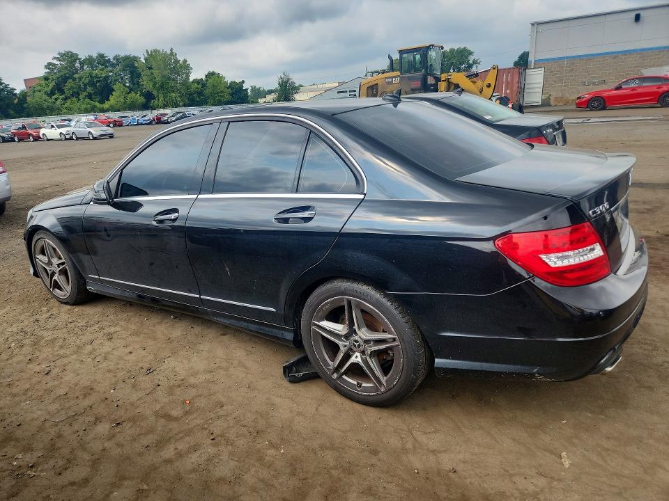 2014 Mercedes-benz C მანქანა იყიდება აუქციონზე, vin: WDDGF8AB5EA940524, აუქციონის ნომერი: 62445116