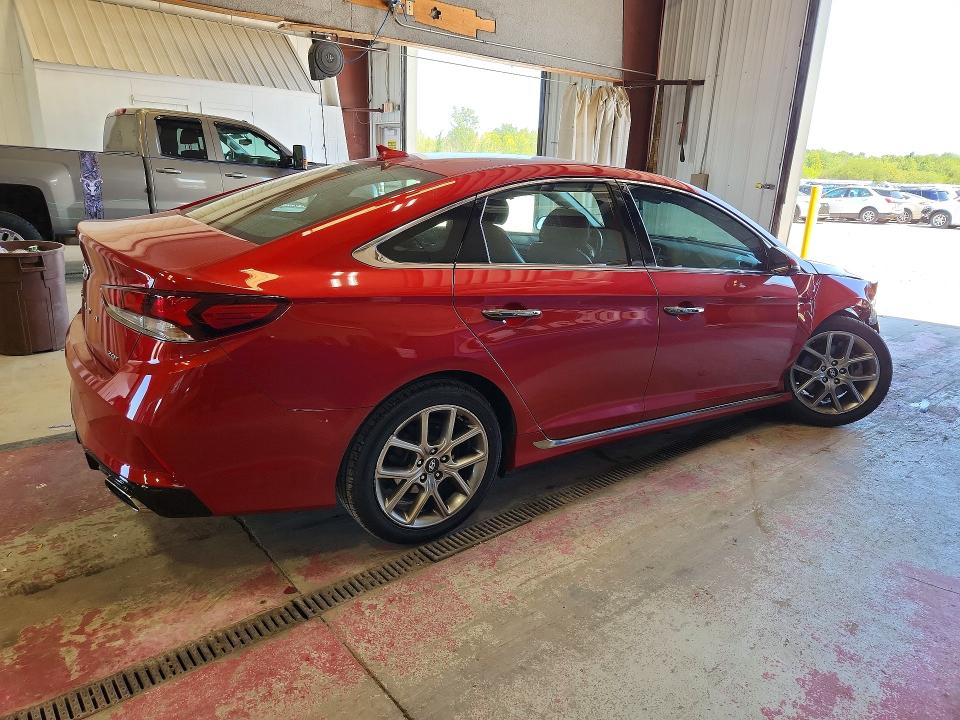 62959996 :رقم المزاد ، 5NPE34AB6JH675568 vin ، 2018 Hyundai Sonata مزاد بيع