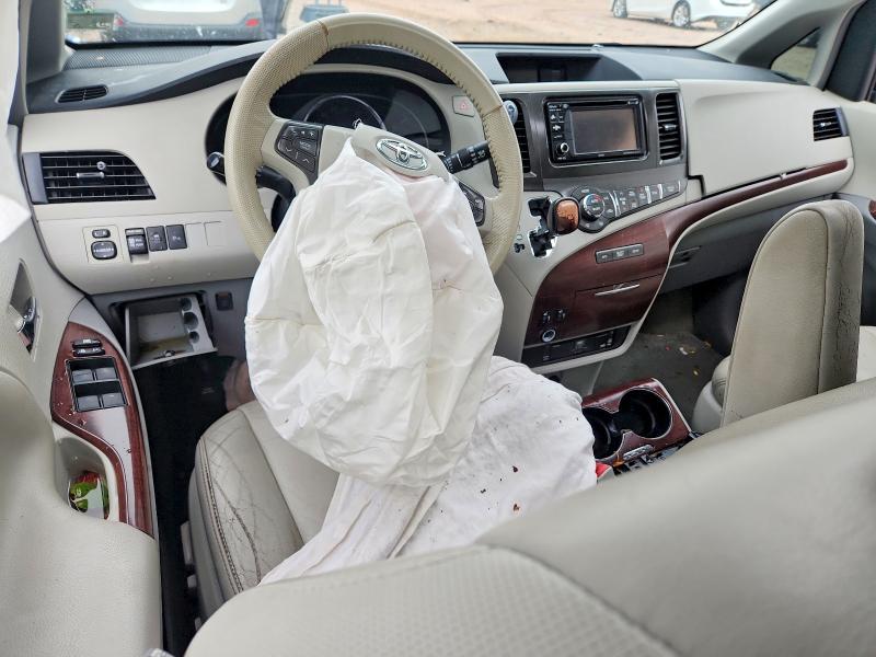 61713186 :رقم المزاد ، 5TDYK3DC9DS405263 vin ، 2013 Toyota Sienna مزاد بيع