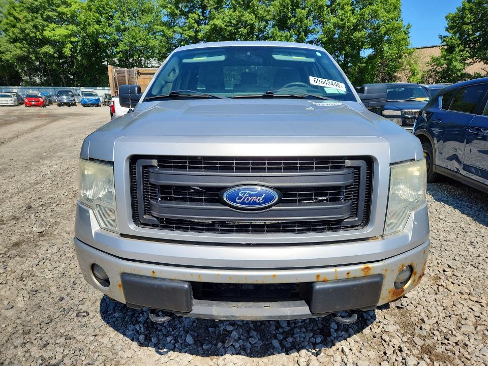 60643446 :رقم المزاد ، 1FTFX1EF8DFA12893 vin ، 2013 Ford F150 مزاد بيع