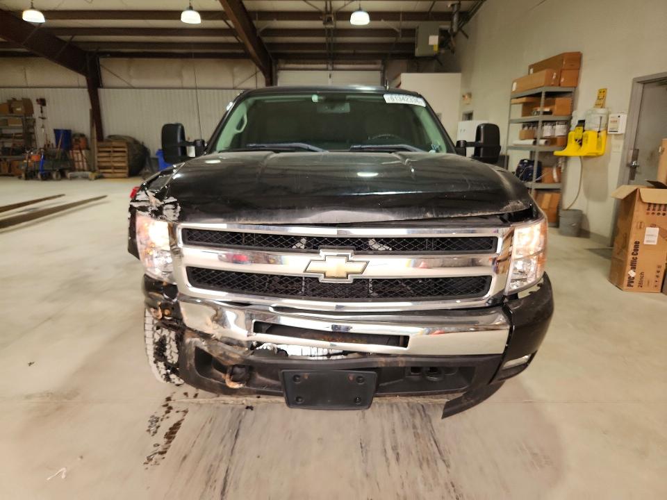 Продаж на аукціоні авто 2011 Chevrolet Silverado, vin: 1GCRKSE09BZ124479, номер лоту: 61342336