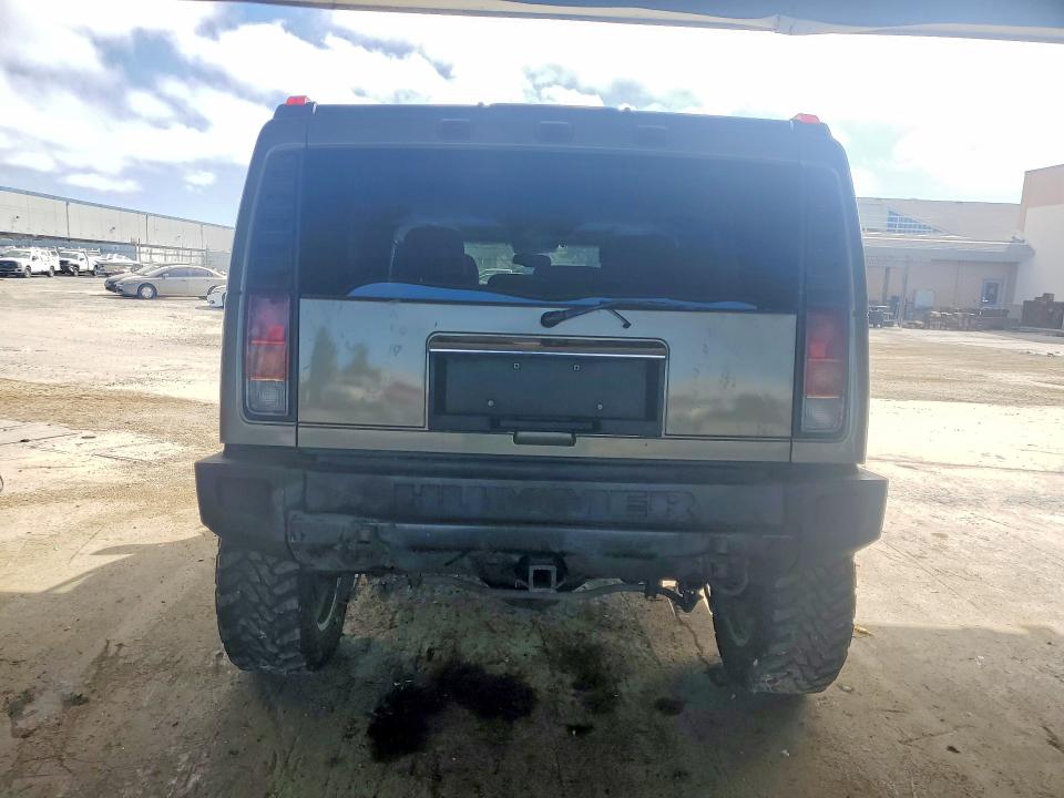 63193186 :رقم المزاد ، 5GRGN23UX5H104240 vin ، 2005 Hummer H2 مزاد بيع