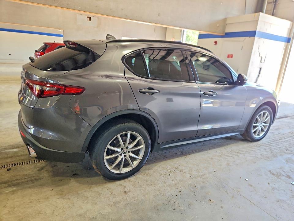 Продаж на аукціоні авто 2018 Alfa Romeo Stelvio, vin: ZASFAKPN5J7B68561, номер лоту: 60764156