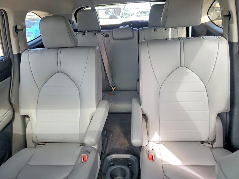 61565446 :رقم المزاد ، 5TDHZRBH3NS594426 vin ، 2022 Toyota Highlander مزاد بيع