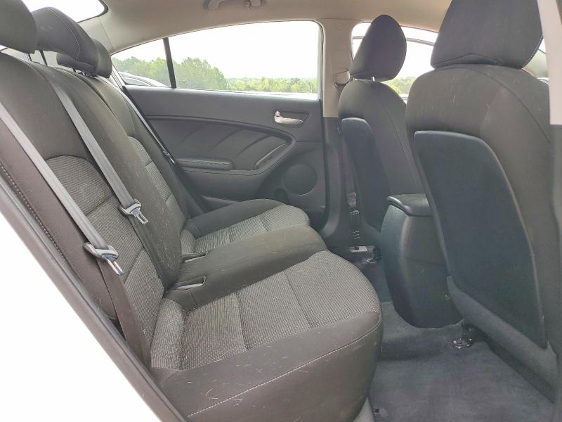 59905076 :رقم المزاد ، 3KPFK4A74JE270851 vin ، 2018 Kia Forte مزاد بيع