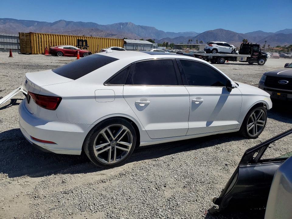 Продаж на аукціоні авто 2017 Audi A3, vin: WAUAUGFF0H1035475, номер лоту: 60431286