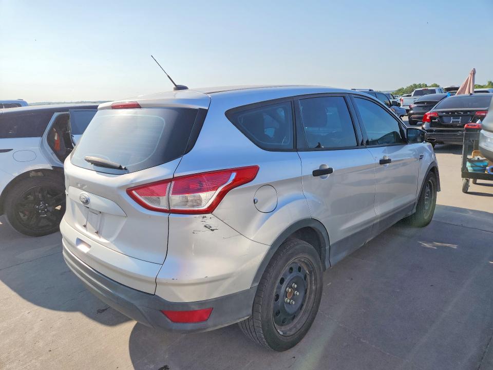 2016 Ford Escape მანქანა იყიდება აუქციონზე, vin: 1FMCU0F7XGUC25756, აუქციონის ნომერი: 63375766