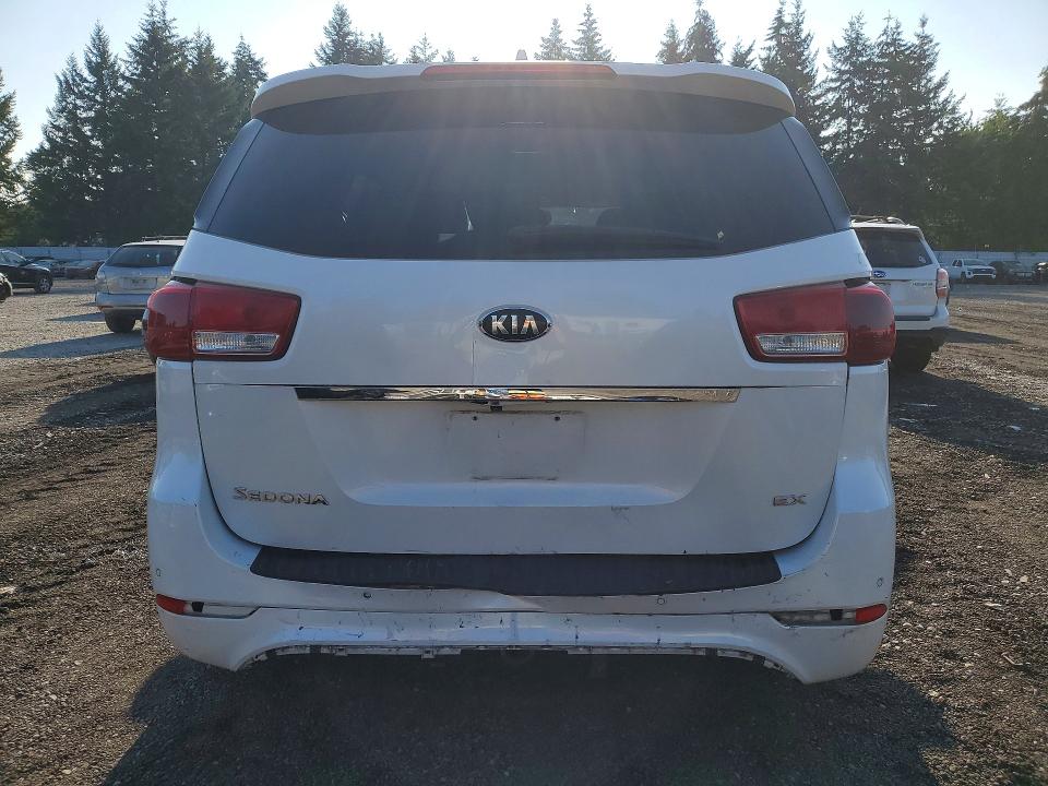 2015 Kia Sedona მანქანა იყიდება აუქციონზე, vin: KNDMC5C1XF6033832, აუქციონის ნომერი: 60879106