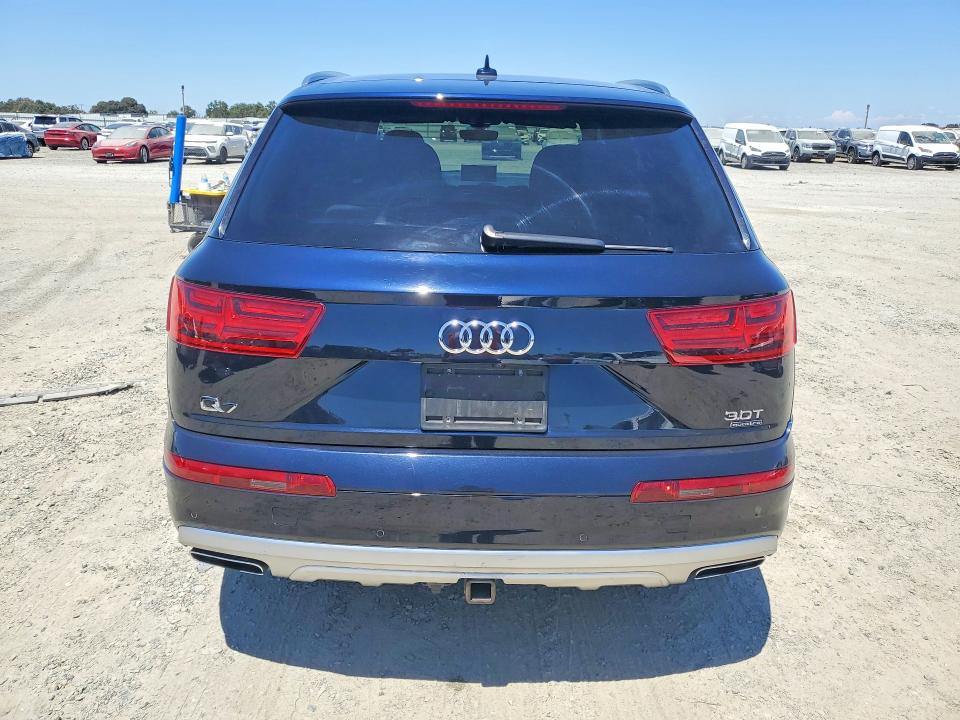 Продаж на аукціоні авто 2017 Audi Q7, vin: WA1LAAF73HD018320, номер лоту: 60718476