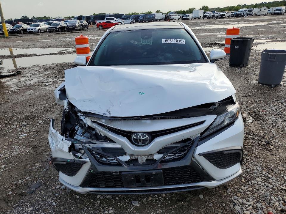 2023 Toyota Camry მანქანა იყიდება აუქციონზე, vin: 4T1K61AK7PU800032, აუქციონის ნომერი: 60517016