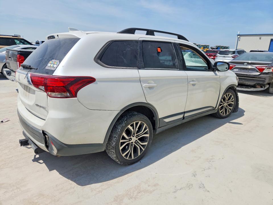 2018 Mitsubishi Outlander მანქანა იყიდება აუქციონზე, vin: JA4AZ3A30JZ006800, აუქციონის ნომერი: 62718346