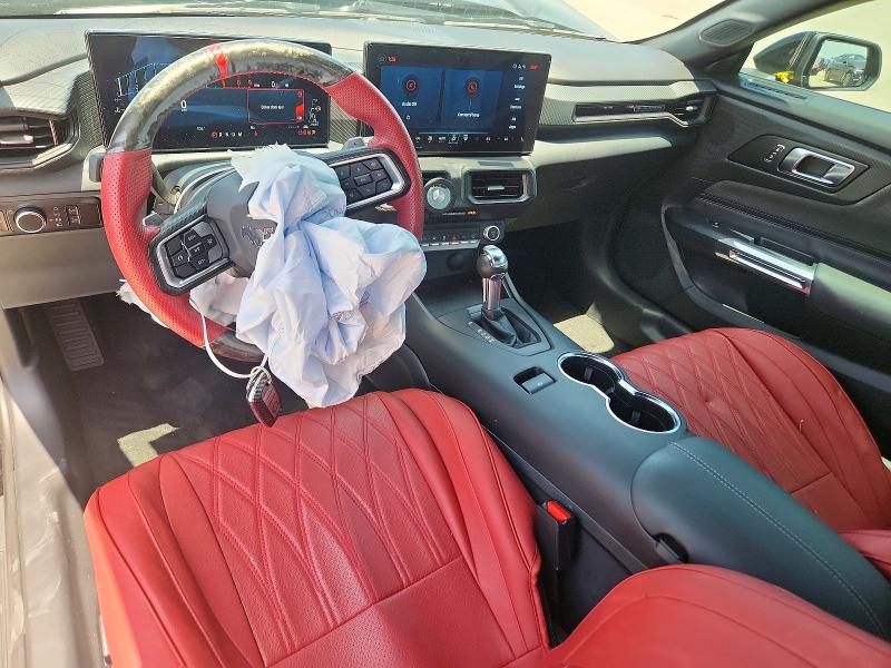 60577756 :رقم المزاد ، 1FA6P8CF2S5403221 vin ، 2025 Ford Mustang مزاد بيع