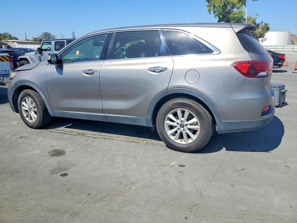 62542656 :رقم المزاد ، 5XYPG4A5XKG467242 vin ، 2019 Kia Sorento مزاد بيع