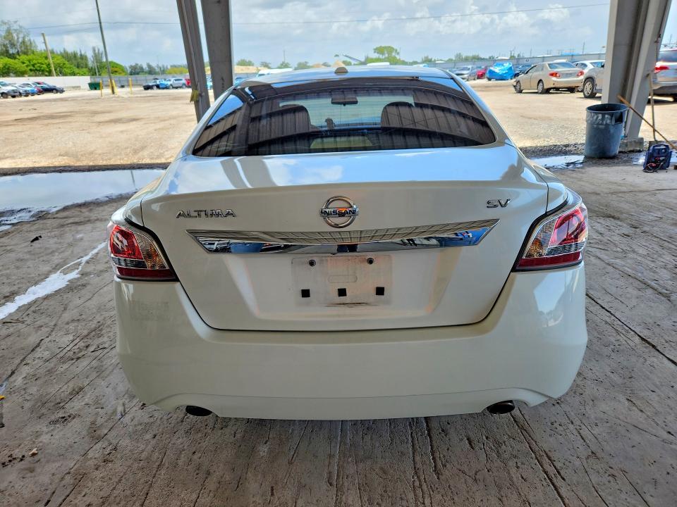 2015 Nissan Altima მანქანა იყიდება აუქციონზე, vin: 1N4AL3AP4FC209943, აუქციონის ნომერი: 60188196