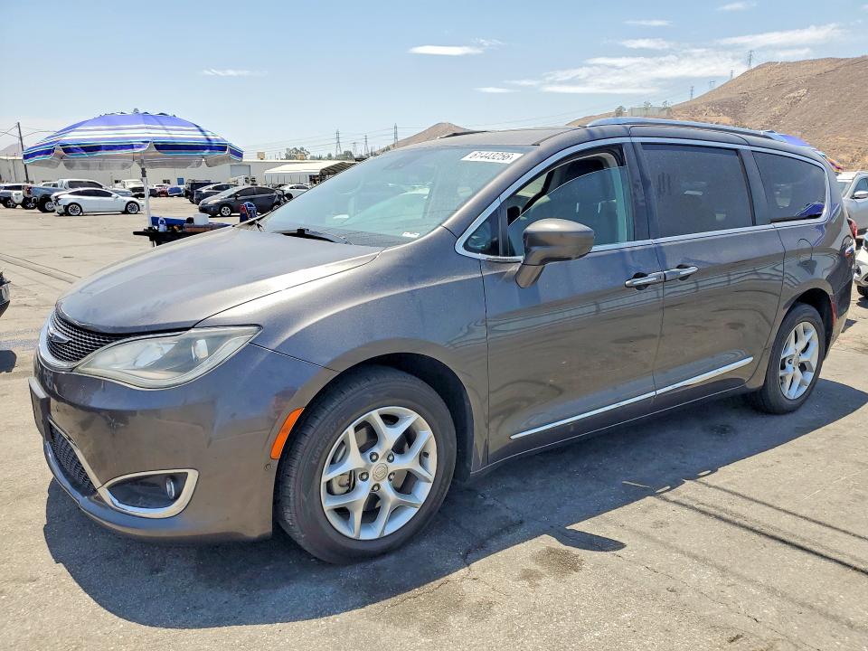 Auction sale of the 2018 Chrysler Pacifica, vin: 2C4RC1BG8JR112356, lot number: 61443256