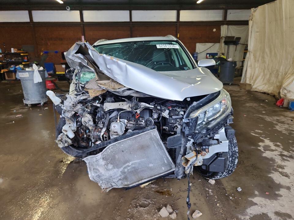 62581236 :رقم المزاد ، 5J6RM4H73FL050560 vin ، 2015 Honda Cr-v مزاد بيع