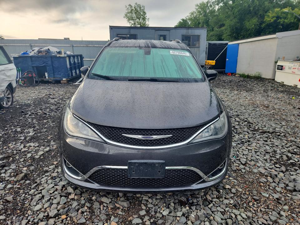 62790846 :رقم المزاد ، 2C4RC1BG2KR550310 vin ، 2019 Chrysler Pacifica مزاد بيع