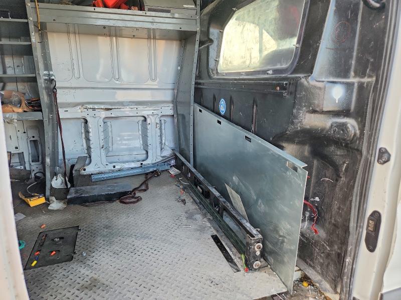 60483396 :رقم المزاد ، 1FTBW2CM0JKA13936 vin ، 2018 Ford Transit مزاد بيع