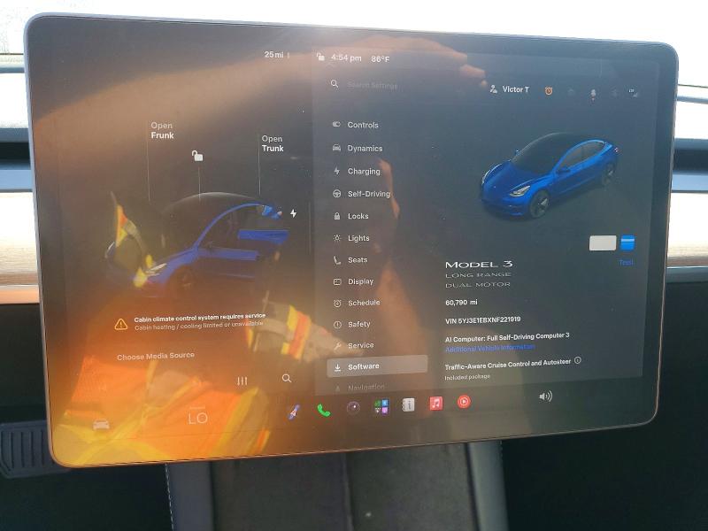 60496176 :رقم المزاد ، 5YJ3E1EBXNF221919 vin ، 2022 Tesla Model 3 مزاد بيع