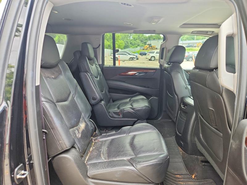 60680596 :رقم المزاد ، 1GYS3HKJ0FR250700 vin ، 2021 Cadillac Escalade مزاد بيع