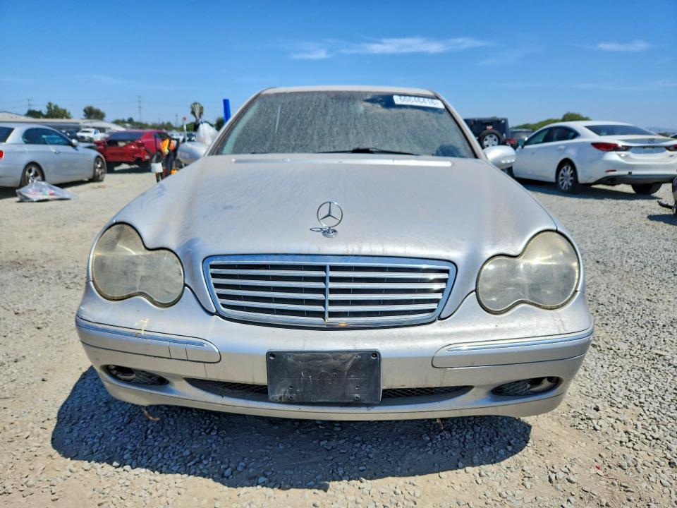 2003 Mercedes-benz C მანქანა იყიდება აუქციონზე, vin: WDBRF61JX3F330003, აუქციონის ნომერი: 60646416