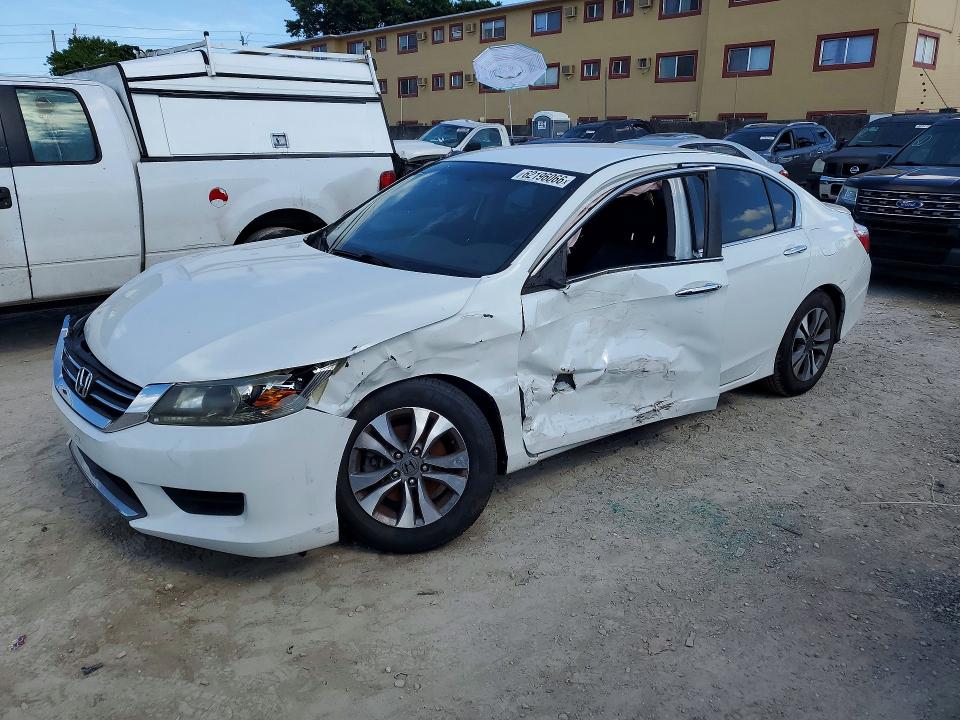 Auction sale of the 2015 Honda Accord, vin: 1HGCR2F57FA239325, lot number: 62196066