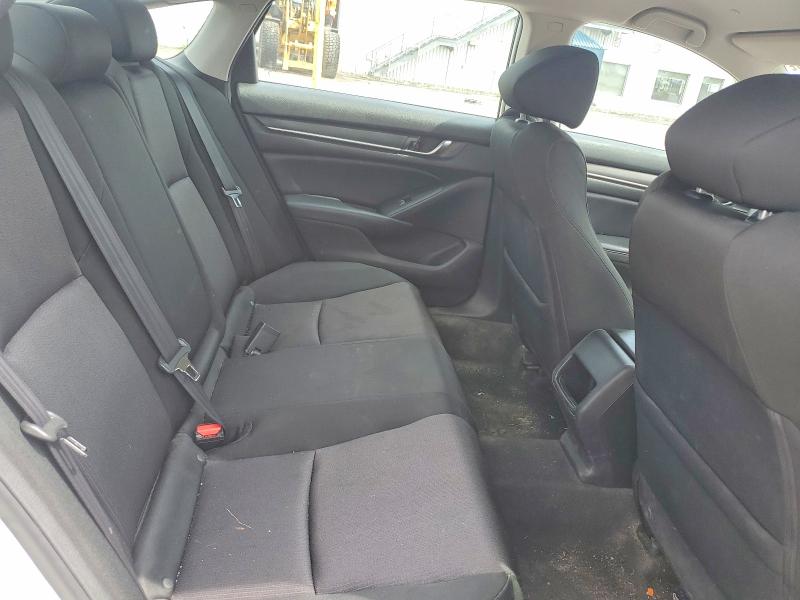 Продажа на аукционе авто 2018 Honda Accord, vin: 1HGCV1F18JA801258, номер лота: 61889936