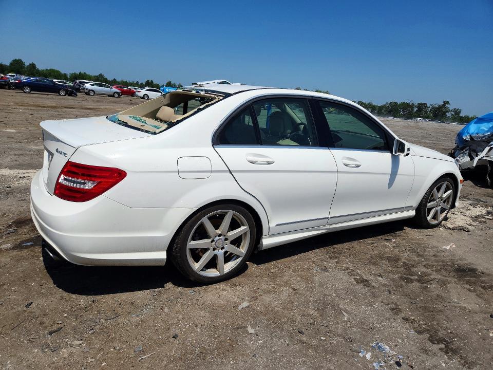 2014 Mercedes-benz C მანქანა იყიდება აუქციონზე, vin: WDDGF8AB2EA923339, აუქციონის ნომერი: 59312876